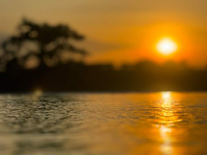 Sol se pondo sobre o Rio Paraguaçu